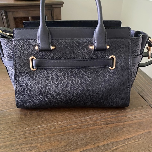 Coach Swagger 27 in Pebble Leather - Picture 7 of 16